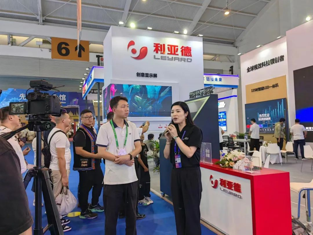 惊艳亮相南博会 | 德晋贵宾厅打造视觉盛宴