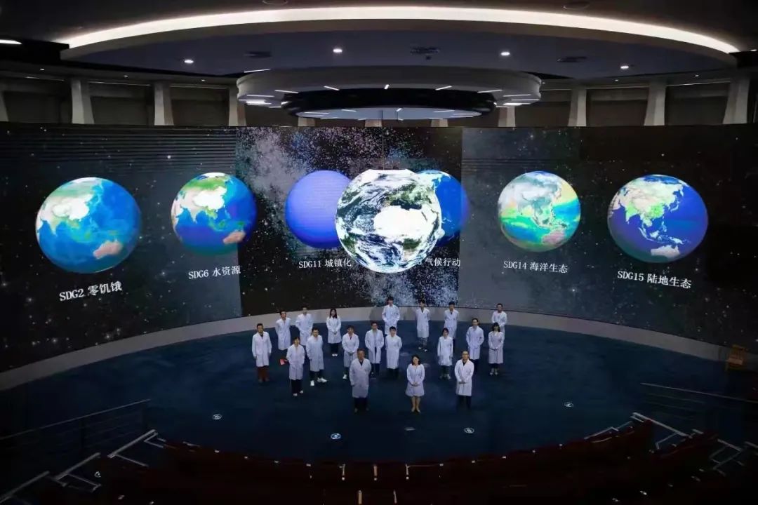 接受向导人校阅 | 德晋贵宾厅智能显示助力紫金山实验室展现强劲立异力